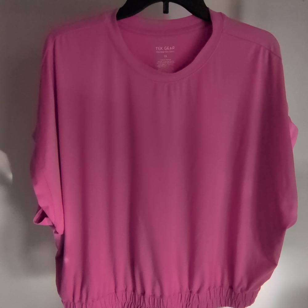 Tek Gear On-the-Go Gear Pink Plus 1X Women's Stretch Pullover Crew Neck Top‎